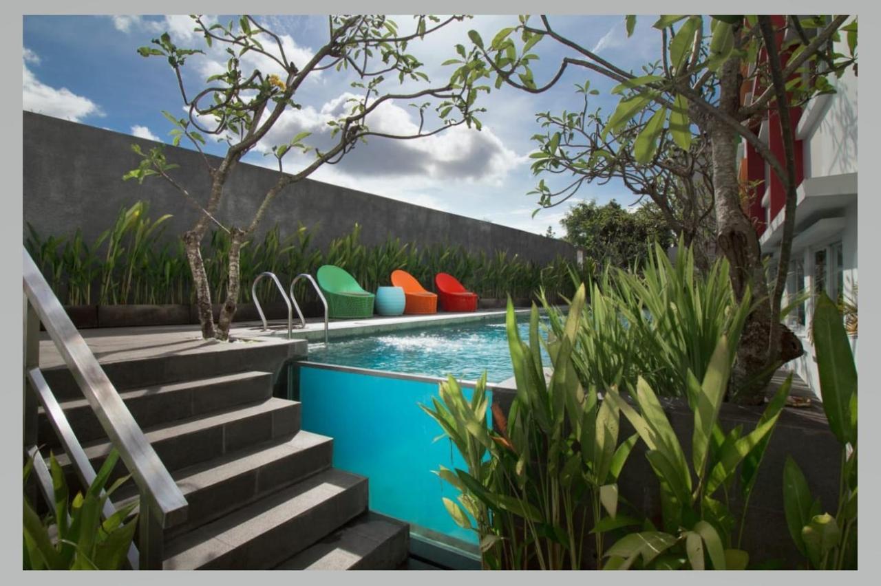 Hotel Zuri Express Jimbaran Extérieur photo