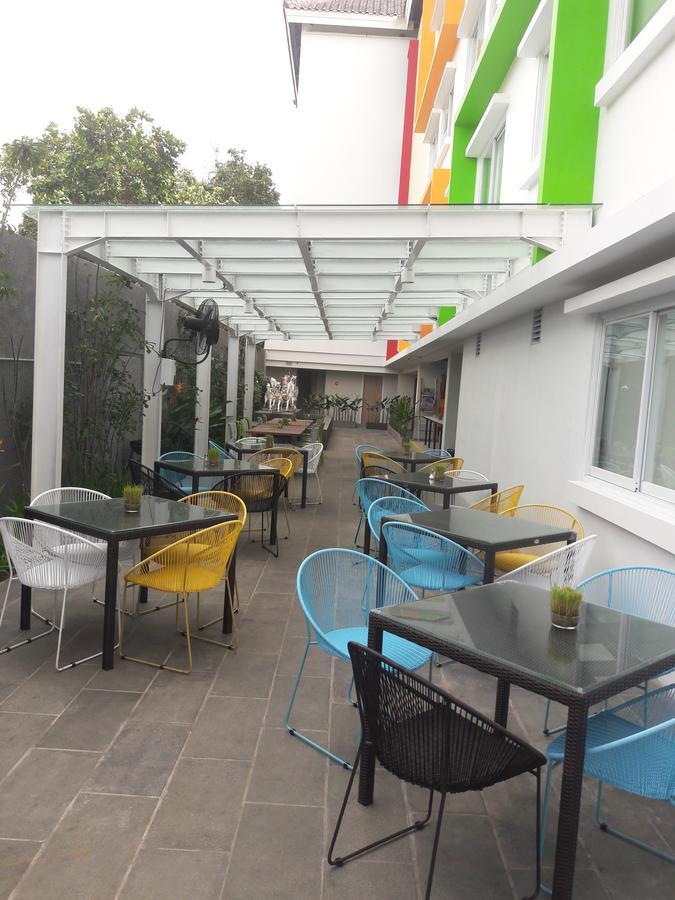 Hotel Zuri Express Jimbaran Extérieur photo